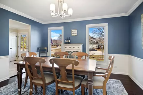 Dining - 1355 Picardy Ln, Hoffman Estates, IL 60192 photo 3 of 3