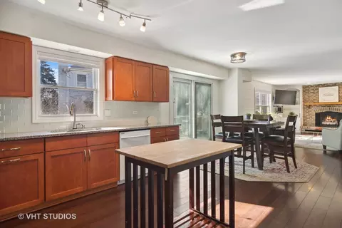 Kitchen - 1355 Picardy Ln, Hoffman Estates, IL 60192 photo 3 of 3