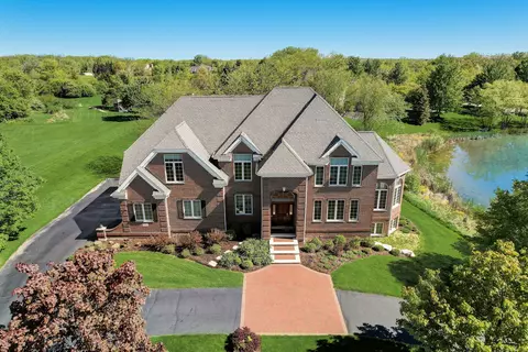 39560 Orchard Bluff Ln, Wadsworth, IL 60083