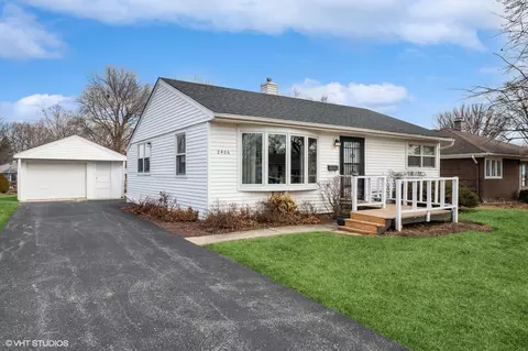 2406 Sigwalt St, Rolling Meadows, IL 60008