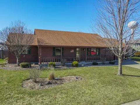 586 Water Tower Rd S, Manteno, IL 60950