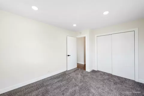 Bedroom - 443 S Oak Glen Dr, Bartlett, IL 60103 photo 1 of 2