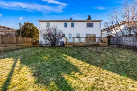 Exterior - 443 S Oak Glen Dr, Bartlett, IL 60103 photo 4 of 7