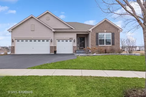 1571 Powderhorn Dr, Volo, IL 60020