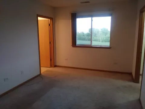 881 N Swift Rd #304, Addison, IL 60101 photo 7