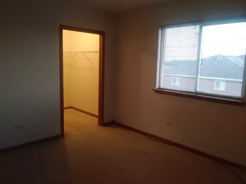881 N Swift Rd #304, Addison, IL 60101 photo 6