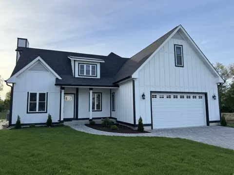 4008 Faith Ln, Saint Charles, IL 60174