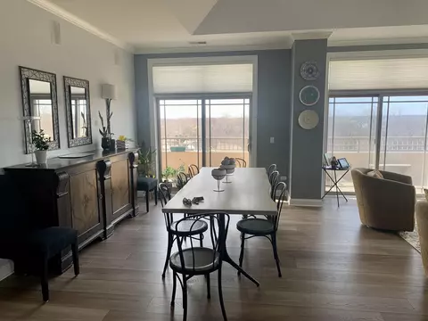 Dining - 115 Prairie Park Dr #504, Wheeling, IL 60090 photo 1 of 4