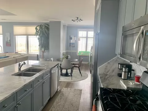 Kitchen - 115 Prairie Park Dr #504, Wheeling, IL 60090 photo 1 of 6