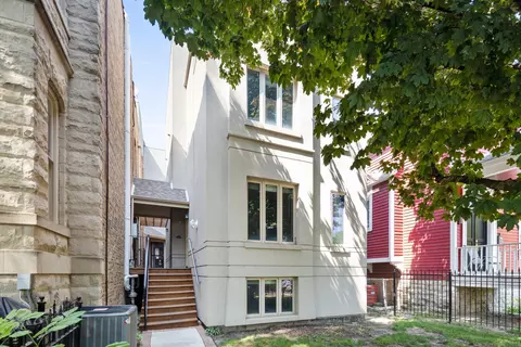 120 Lake St #C, Oak Park, IL 60302