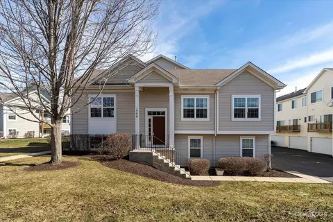 1398 Carolyn Ct, Yorkville, IL 60560