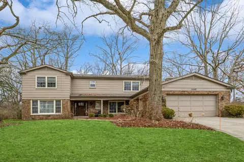 1440 Wincanton Dr, Deerfield, IL 60015