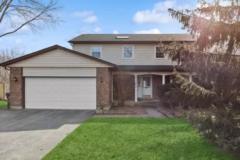 307 Midlane Dr, Crystal Lake, IL 60012