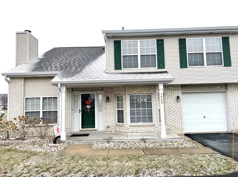 1442 Berta Dr, Crest Hill, IL 60403