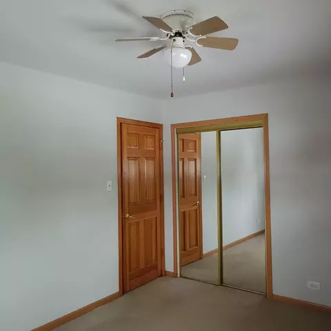 Bedroom - 1145 Aspen St, Hoffman Estates, IL 60169 photo 3 of 5