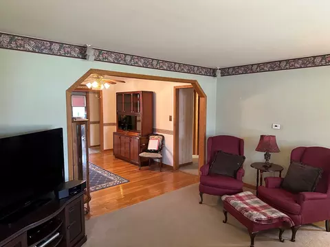 Living - 1145 Aspen St, Hoffman Estates, IL 60169 photo 3 of 4