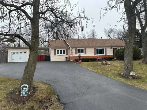 1145 Aspen St, Hoffman Estates, IL 60169