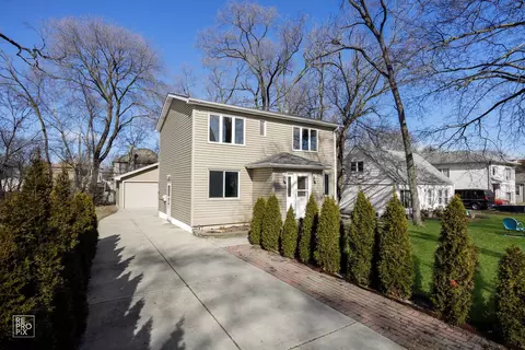 105 E Red Oak St, Bensenville, IL 60106