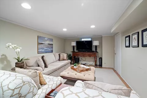 Living - 955 Willow Rd, Winnetka, IL 60093 photo 4 of 4