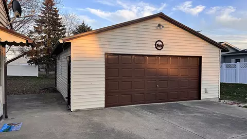 Exterior - 302 S Jackson St, Morrison, IL 61270 photo 9 of 13