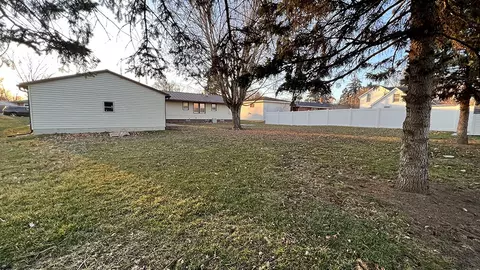 Exterior - 302 S Jackson St, Morrison, IL 61270 photo 5 of 13