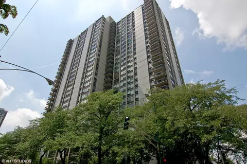 1255 N Sandburg Ter #1911E, Chicago, IL 60610