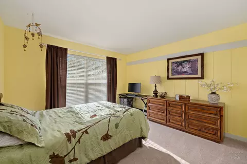 Bedroom - 730 Fenview Cir, Algonquin, IL 60102 photo 3 of 4