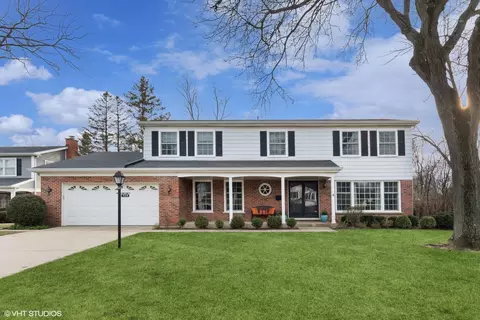 729 Ambleside Dr, Deerfield, IL 60015