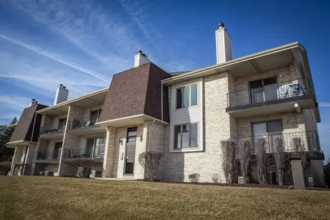 15711 Lake Hills Ct #1N, Orland Park, IL 60462