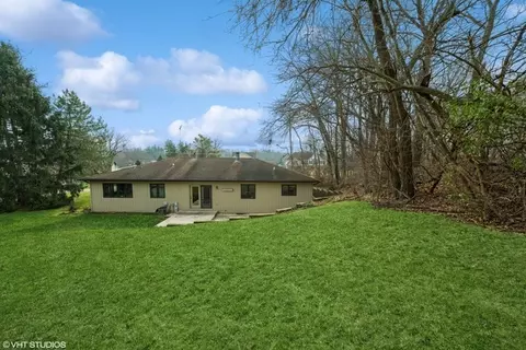 360 Mildred Ave, Cary, IL 60013 photo 3