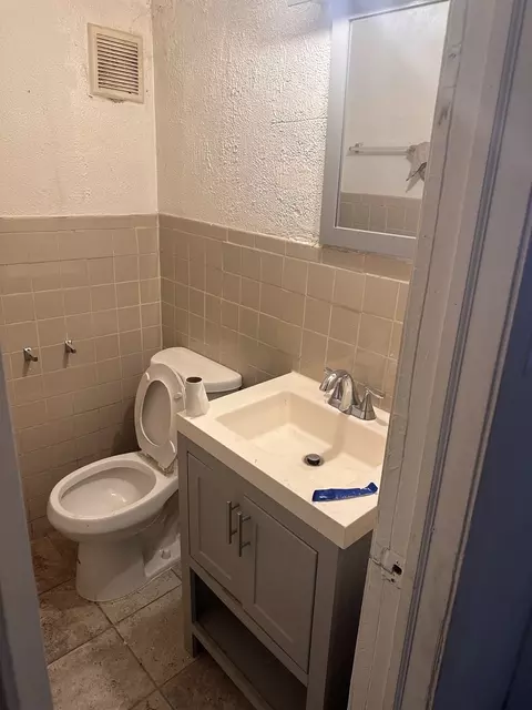 9036 S Emerald Ave, Chicago, IL 60621 photo 12