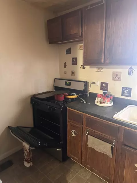 9036 S Emerald Ave, Chicago, IL 60621 photo 6