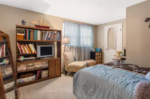 Bedroom - 802 Frank Dr, Champaign, IL 61821 photo 7 of 8