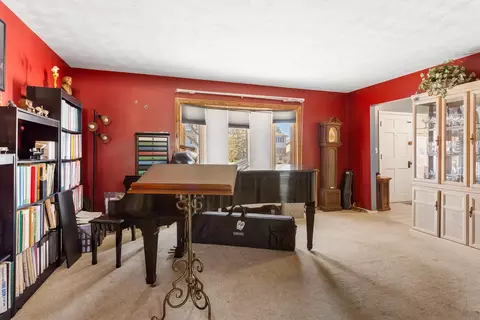 Dining - 802 Frank Dr, Champaign, IL 61821 photo 1 of 3