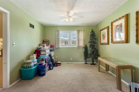 Bedroom - 802 Frank Dr, Champaign, IL 61821 photo 1 of 8