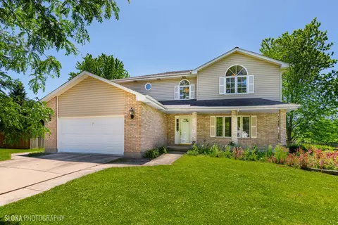 24937 Mathews Ct, Plainfield, IL 60585