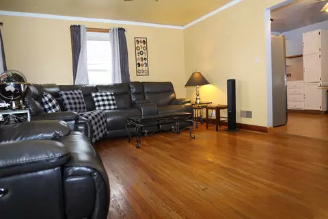 Living - 4641 Butterfield Rd, Hillside, IL 60162 photo 1 of 14