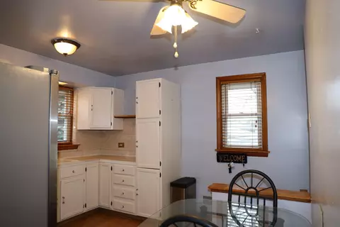 Kitchen - 4641 Butterfield Rd, Hillside, IL 60162 photo 4 of 5