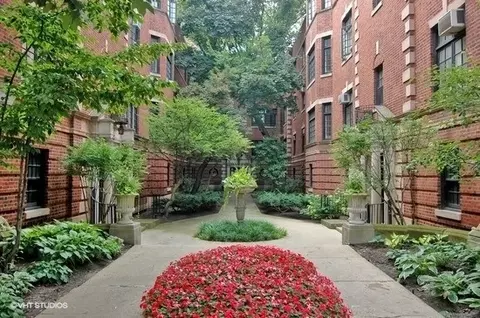 507 W Aldine Ave #2A, Chicago, IL 60657