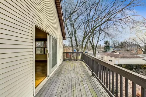 Exterior - 3910 Oak Ave, Brookfield, IL 60513 photo 5 of 19
