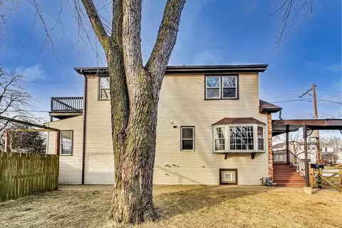Exterior - 3910 Oak Ave, Brookfield, IL 60513 photo 7 of 19