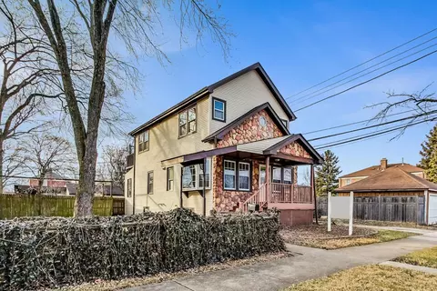 Exterior - 3910 Oak Ave, Brookfield, IL 60513 photo 2 of 19