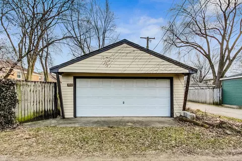 Exterior - 3910 Oak Ave, Brookfield, IL 60513 photo 18 of 19