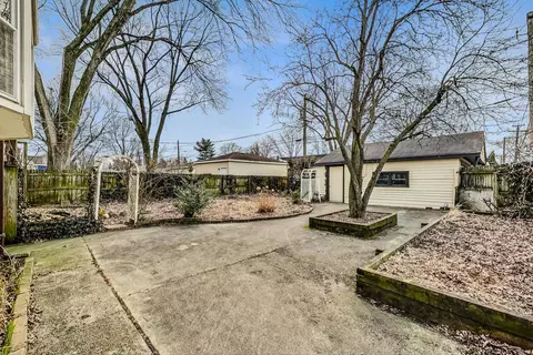 Exterior - 3910 Oak Ave, Brookfield, IL 60513 photo 14 of 19