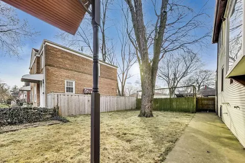 Exterior - 3910 Oak Ave, Brookfield, IL 60513 photo 9 of 19