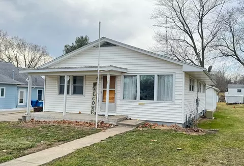 725 Institute Blvd, Dixon, IL 61021
