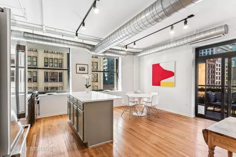 Kitchen - 6 E Monroe St #1101, Chicago, IL 60603 photo 3 of 4