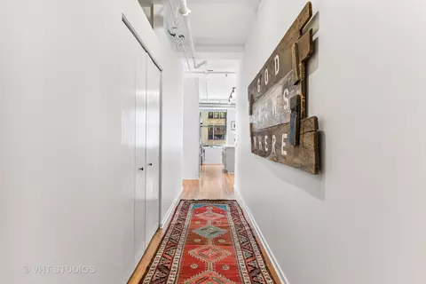 Entry Way - 6 E Monroe St #1101, Chicago, IL 60603 photo 3 of 4