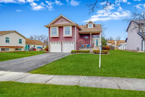 1910 Mccormick Ln, Hanover Park, IL 60133