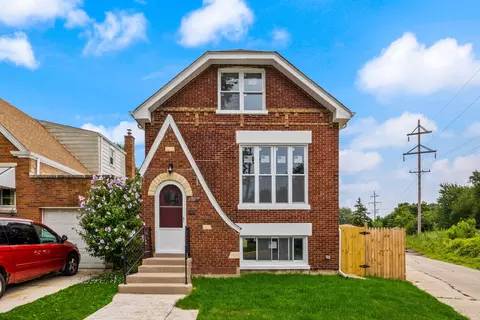 2721 Clinton Ave, Berwyn, IL 60402